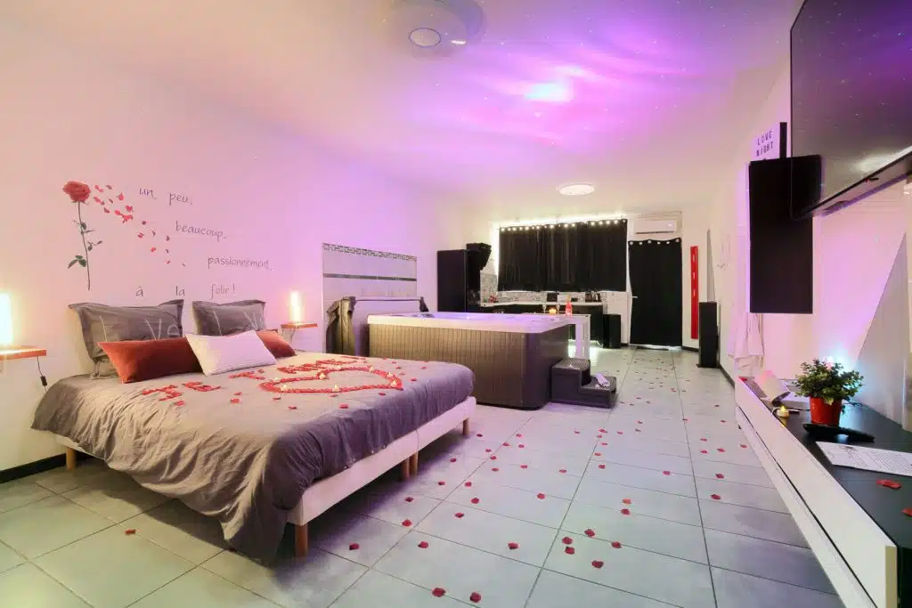 Décoration romantique à la suite love night